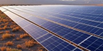 نیروگاه خورشیدی ۲۰۰ مگاواتی در دشتی